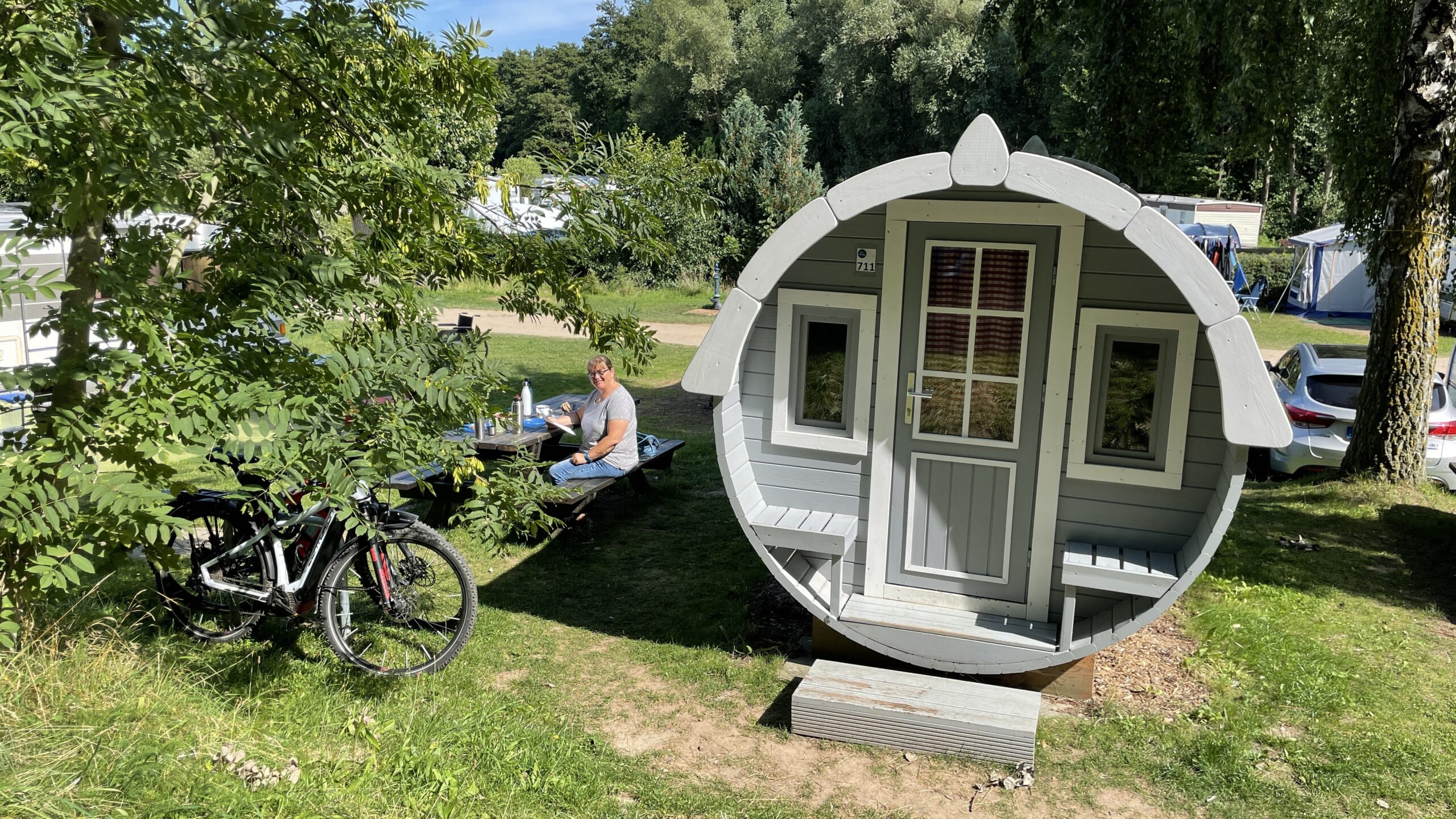 850240DF-E840-4D17-BBB6-E33461ED2ED0