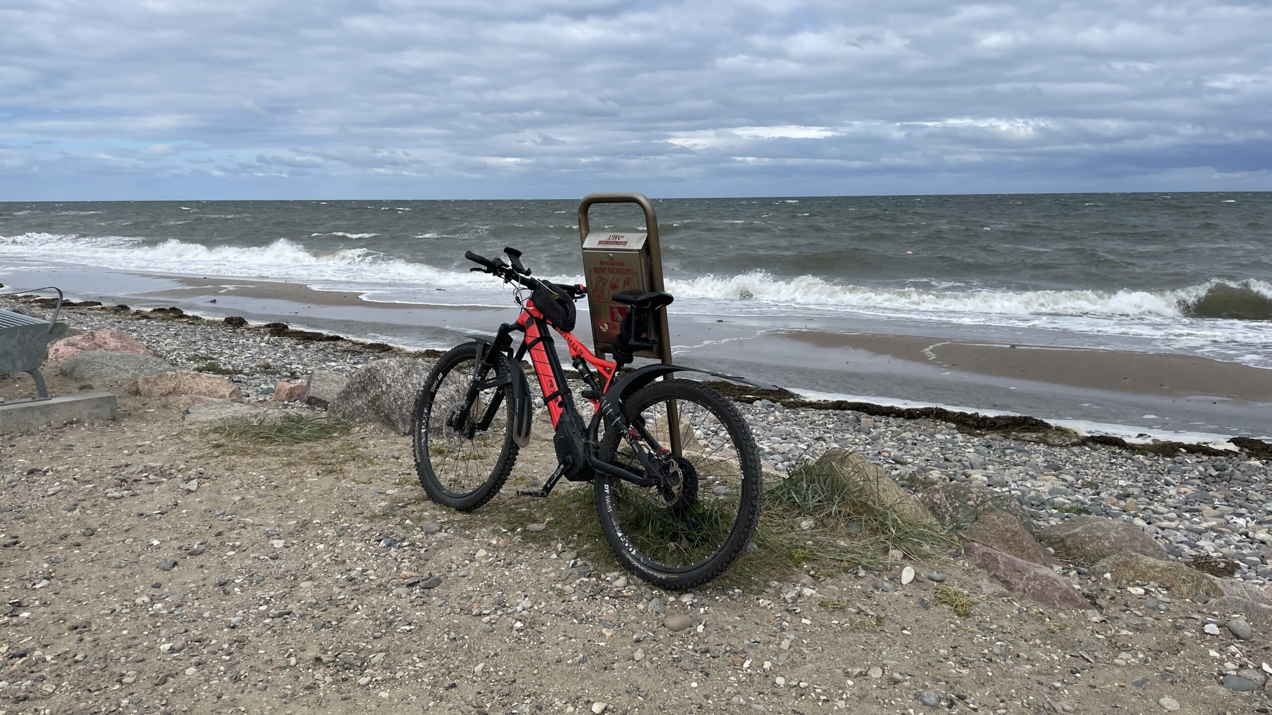 D4BFA97E-820C-4DE3-848E-ACF9A0D2DF77