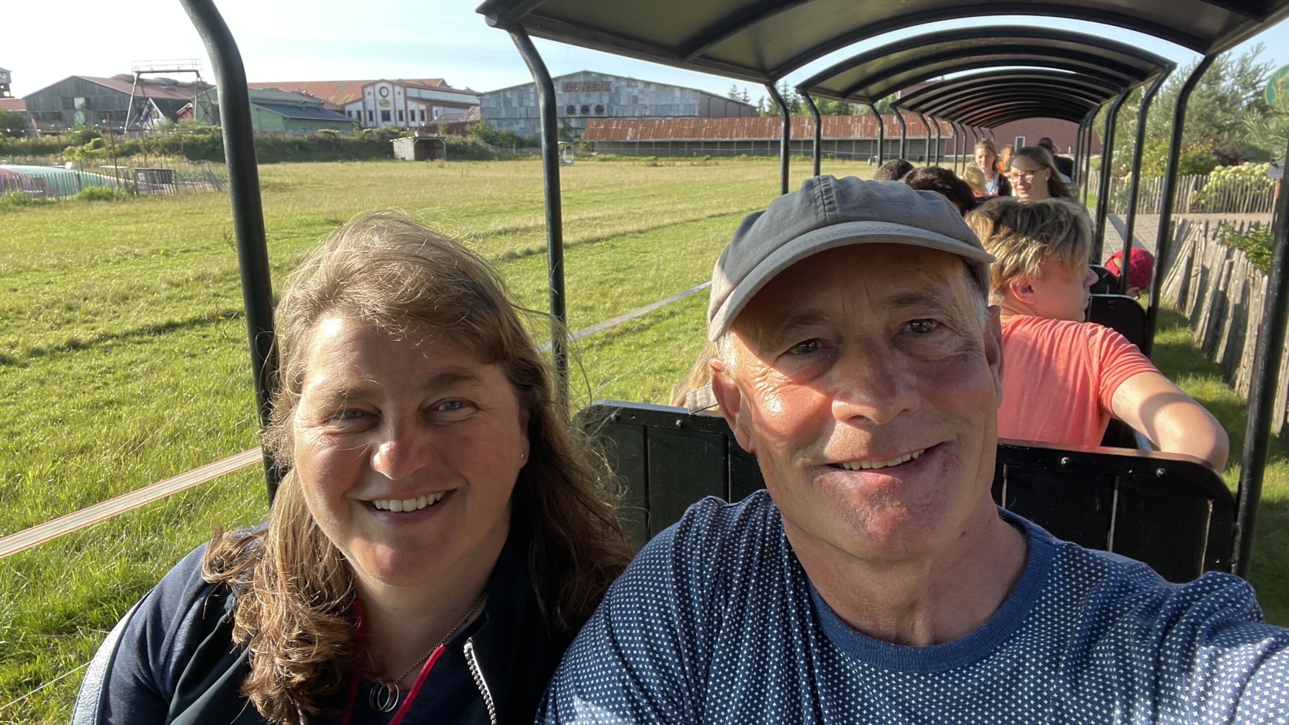 EDDDA9C4-FA9C-429D-A008-29597FF175DC